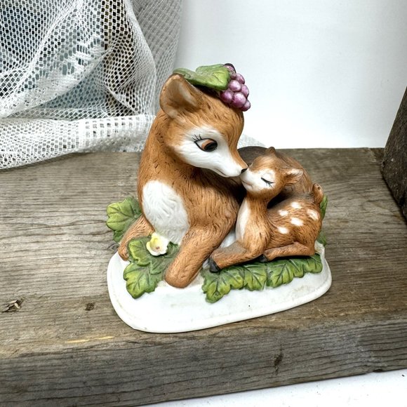 Vintage Porcelain  Mother Deer Doe & Baby Fawn Figurine - Picture 5 of 7